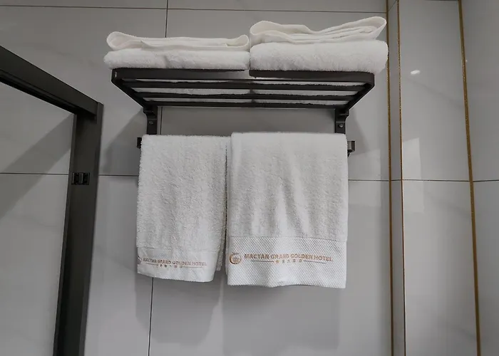Mactan Grand Golden Near Airport 4*