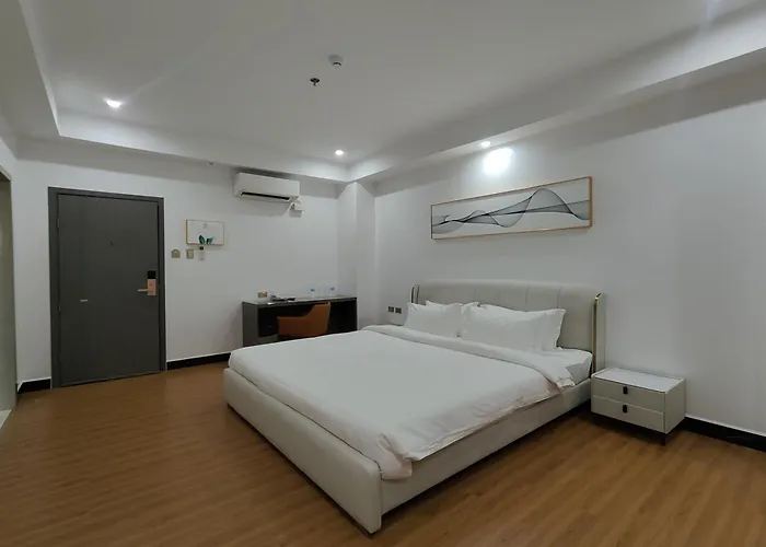 Mactan Grand Golden Near Airport Hotel