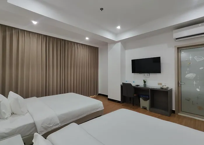 Mactan Grand Golden Near Airport 4*