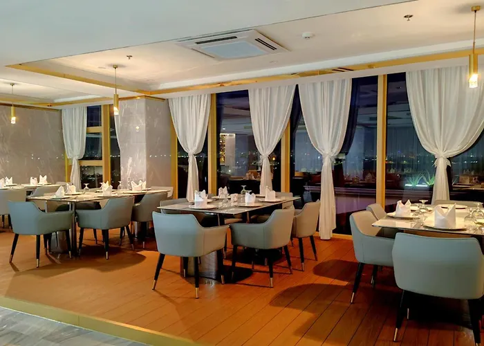 Mactan Grand Golden Near Airport Hotel 4*