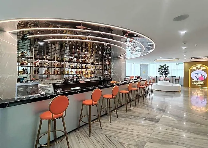 Mactan Grand Golden Near Airport Hotel 4*