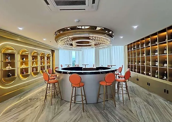 Mactan Grand Golden Near Airport Hotel