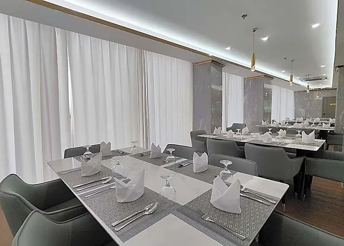 Mactan Grand Golden Near Airport Cebu Stadt